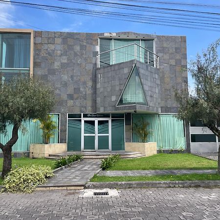 El Palacio De Cristal Sangolquí Exterior foto
